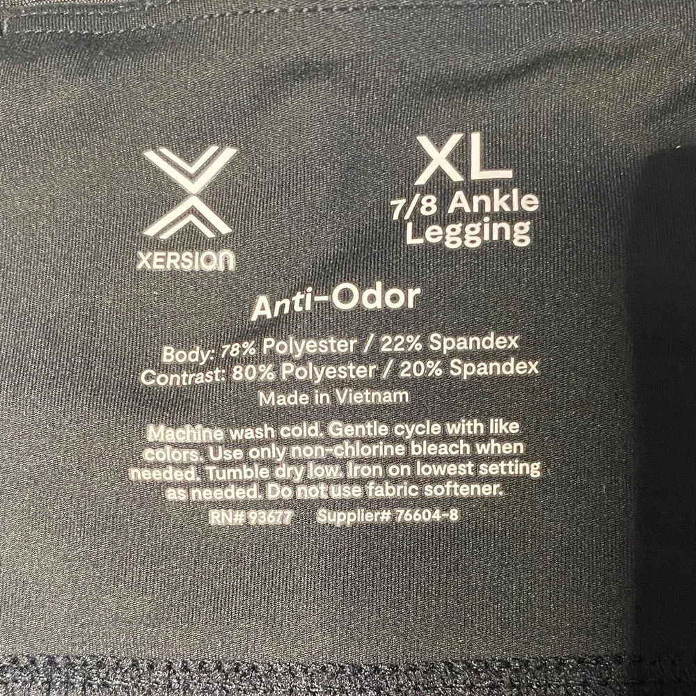 Xersion Black Crossover 7/8 Ankle Leggings Size XL with Pockets